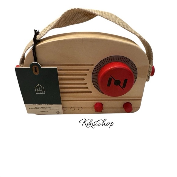 Hearth & Hand Magnolia Toy Christmas
Radio - Picture 7 of 7